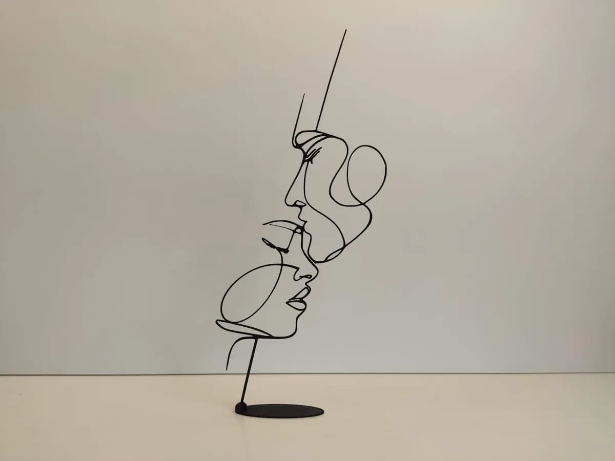 Estatueta Beijo Etéreo