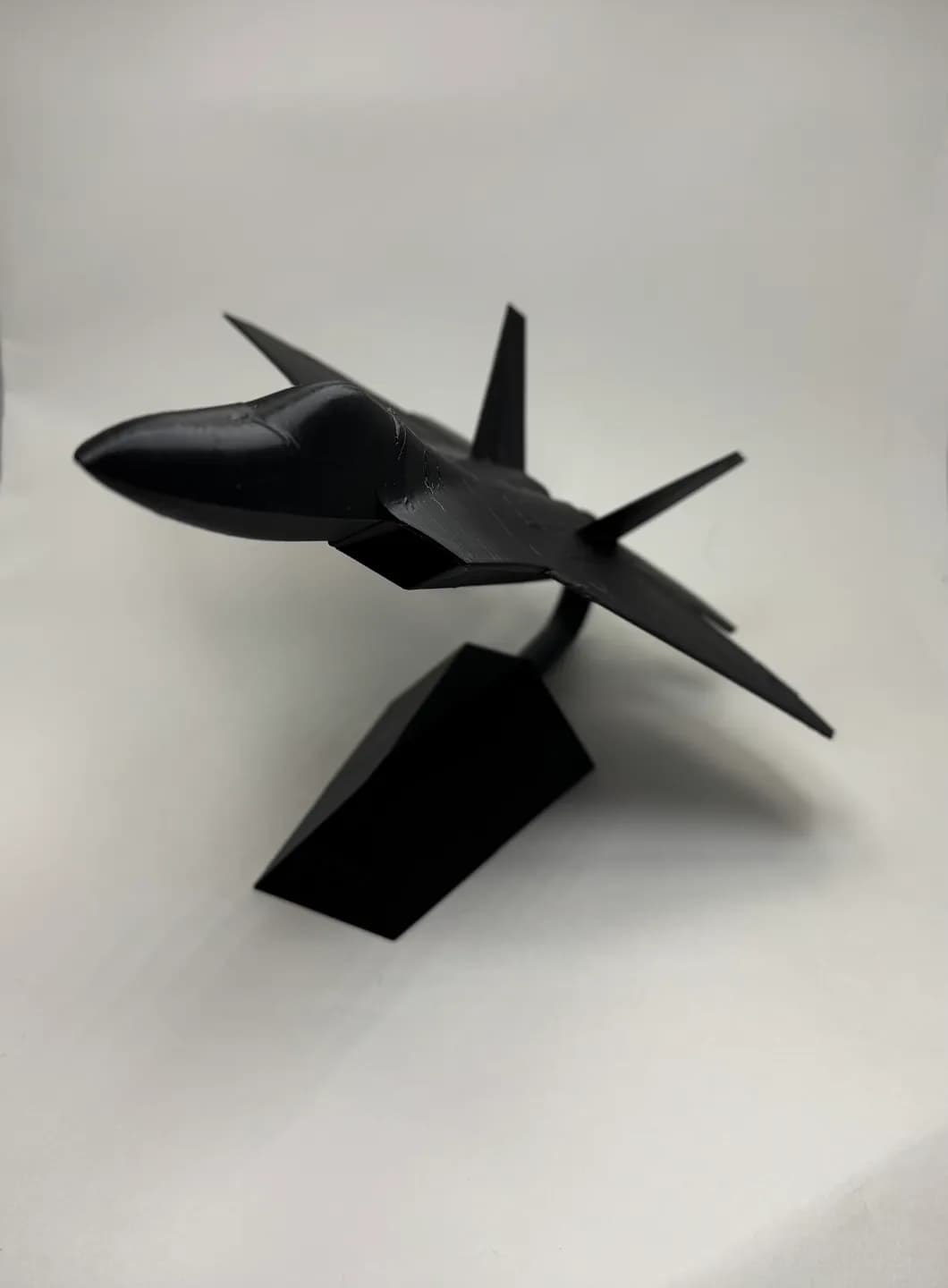 F-22 com suporte removível