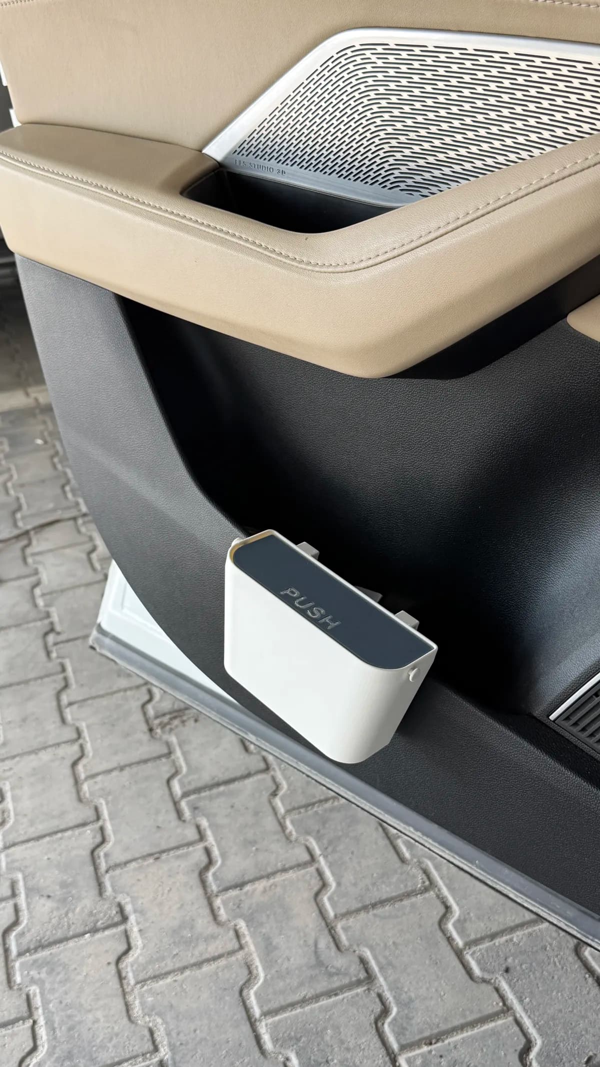 Lixeira de Bolso para Porta de Carro com Tampa