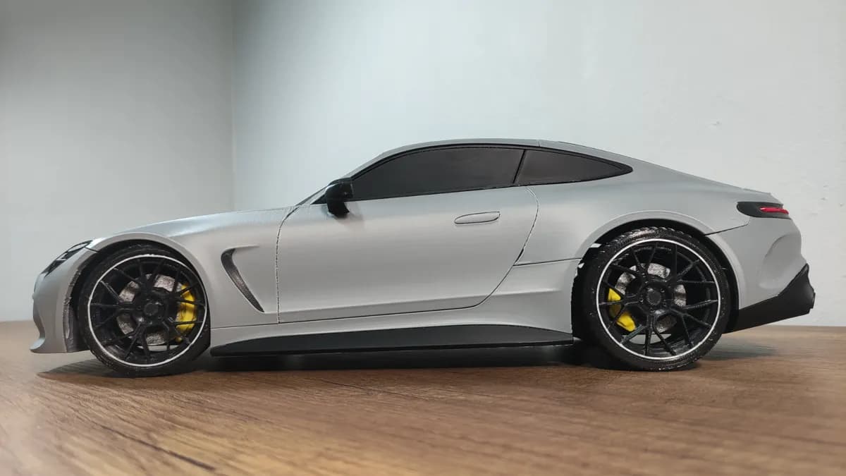 Miniatura Mercedes-AMG GT 63