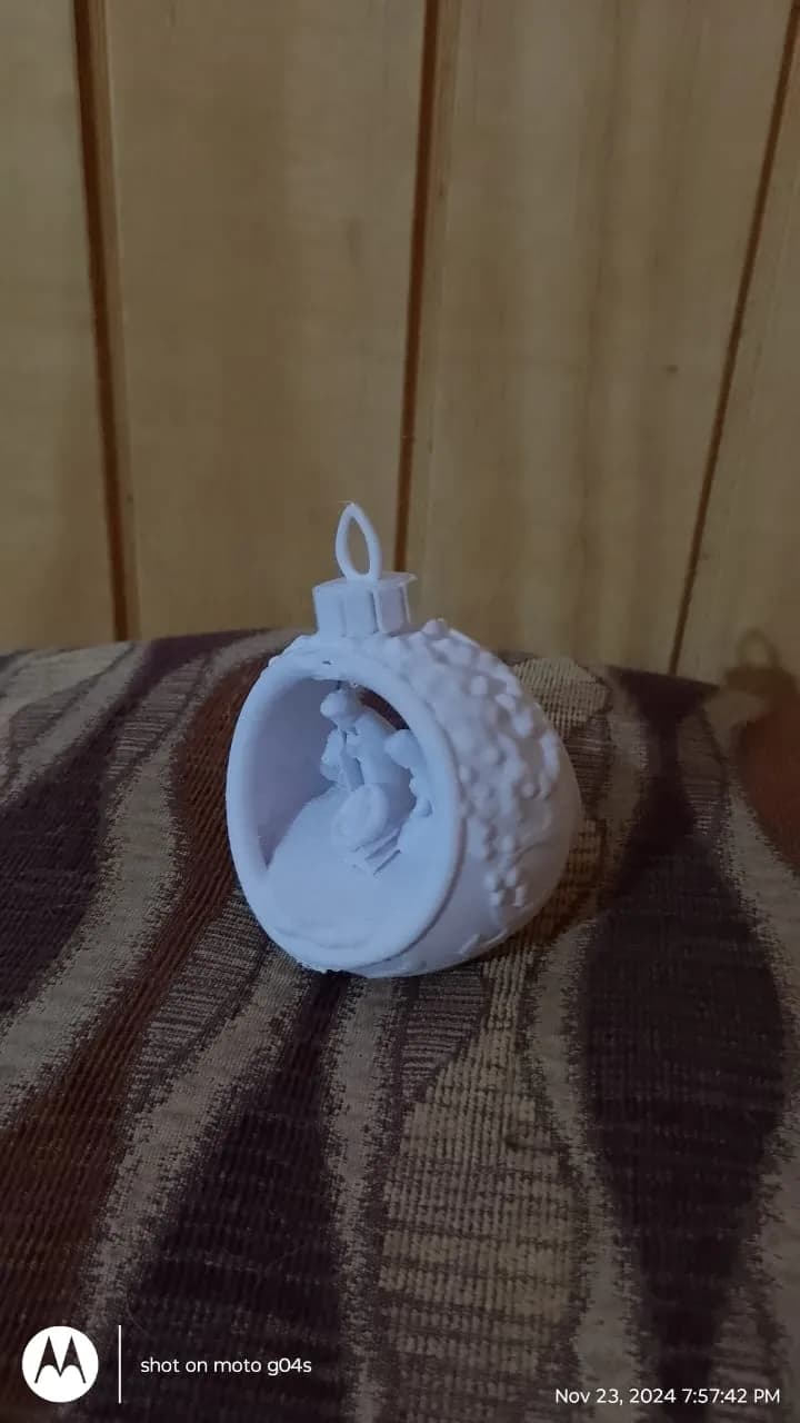 Bola de Natal com Presépio