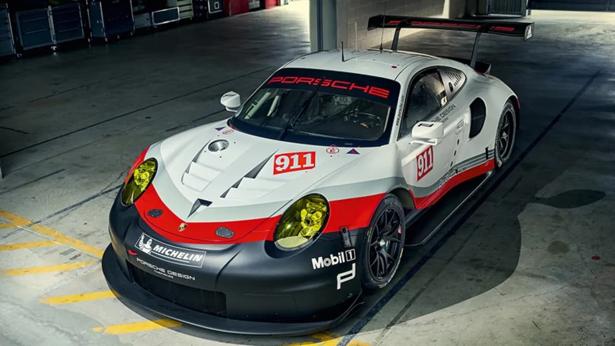 Escultura em Camadas Porsche 911 RSR